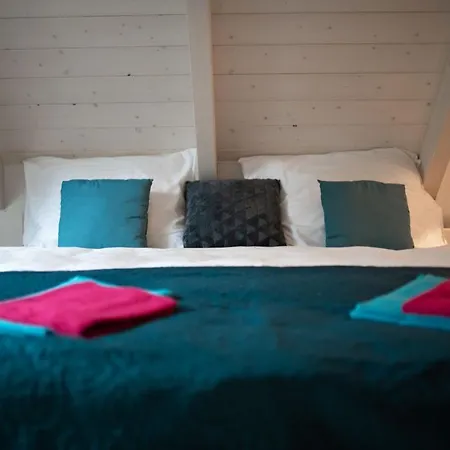 Chalúpka Opal A Achat Na Lúke Lukahuta Chaletstiavnica Na Samote - Samoobslužný Prístup Cez Pin-kód Nonstop Сasa de vacaciones Banská Štiavnica