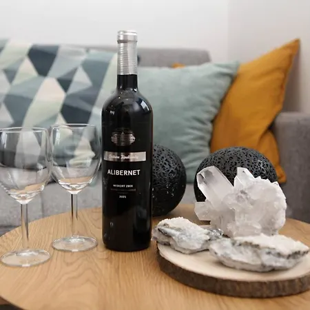 Chalúpka Opal A Achat Na Lúke Lukahuta Chaletstiavnica Na Samote - Samoobslužný Prístup Cez Pin-kód Nonstop *