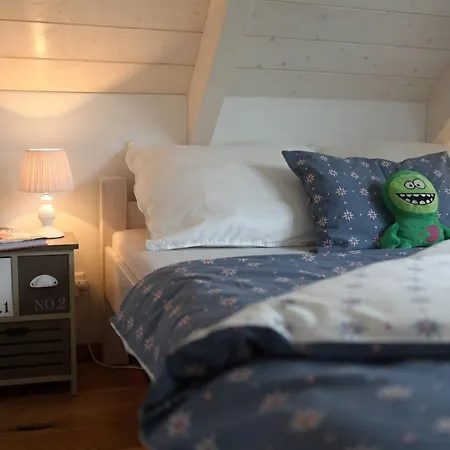 Chalupka Opal A Achat Na Luke Lukahuta Chaletstiavnica Na Samote - Samoobsluzny Pristup Cez Pin-kod Nonstop 펜션 Banská Štiavnica