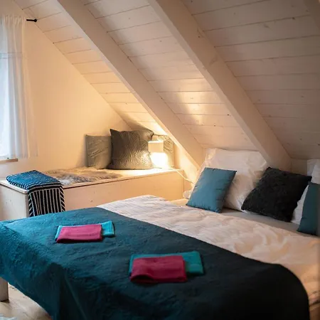 Сasa de vacaciones Chalúpka Opal A Achat Na Lúke Lukahuta Chaletstiavnica Na Samote - Samoobslužný Prístup Cez Pin-kód Nonstop Banská Štiavnica