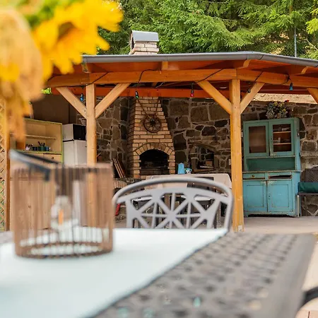 Сasa de vacaciones Chalúpka Opal A Achat Na Lúke Lukahuta Chaletstiavnica Na Samote - Samoobslužný Prístup Cez Pin-kód Nonstop