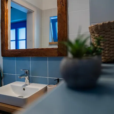 Chalupka Opal: Secluded Mountain Retreat With Self-check-in Banska Stiavnica