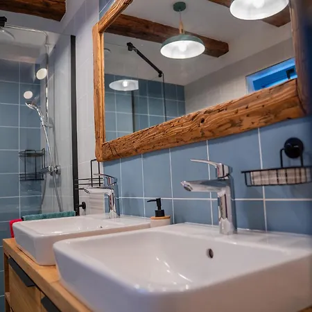 Chalupka Opal A Achat Na Luke Lukahuta Chaletstiavnica Na Samote - Samoobsluzny Pristup Cez Pin-kod Nonstop