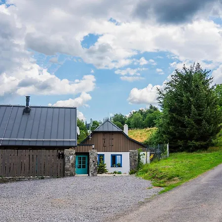 Chalupka Opal A Achat Na Luke Lukahuta Chaletstiavnica Na Samote - Samoobsluzny Pristup Cez Pin-kod Nonstop 펜션 Banská Štiavnica