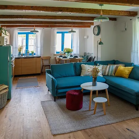 Holiday home Chalupka Opal: Secluded Mountain Retreat With Self-check-in Banska Stiavnica