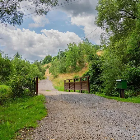 Chalupka Opal A Achat Na Luke Lukahuta Chaletstiavnica Na Samote - Samoobsluzny Pristup Cez Pin-kod Nonstop 펜션